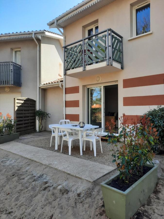 Belle Maisonnette Dans Residence Avec Piscine Soulac-sur-Mer Exterior foto